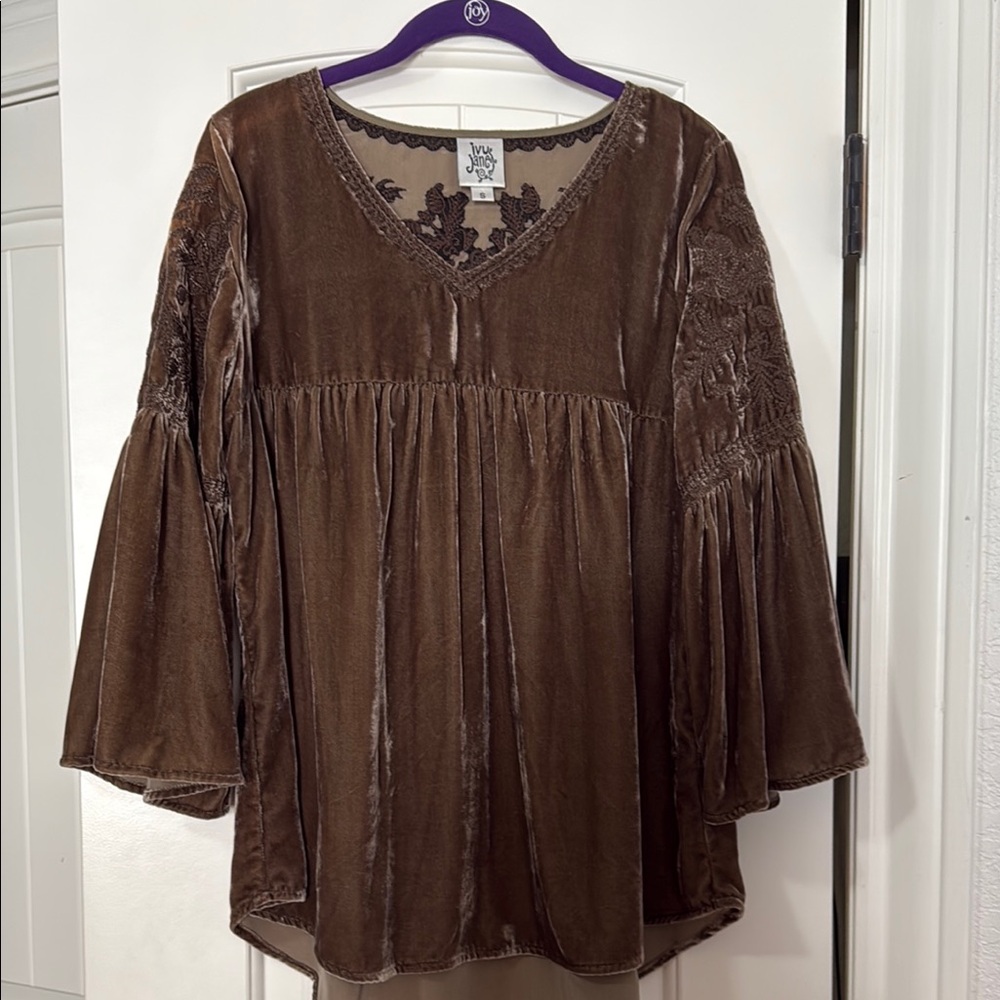 Ivy Jane Brown Blouse Chic Top